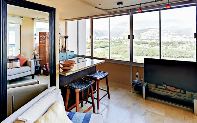 photo 2 of Waikiki Getaway - Studio Condo
