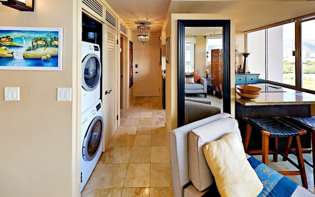 photo 3 of Waikiki Getaway - Studio Condo