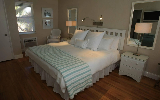 photo 5 of Walkabout Beach Resort