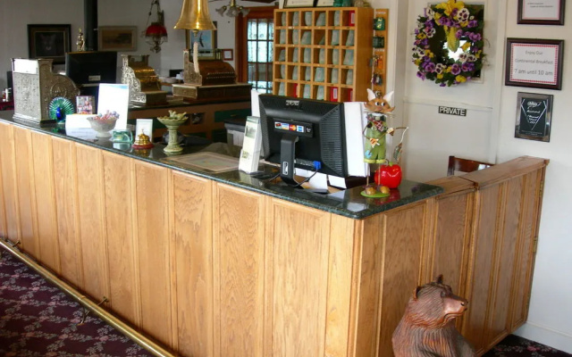 photo 2 of Walker River Lodge