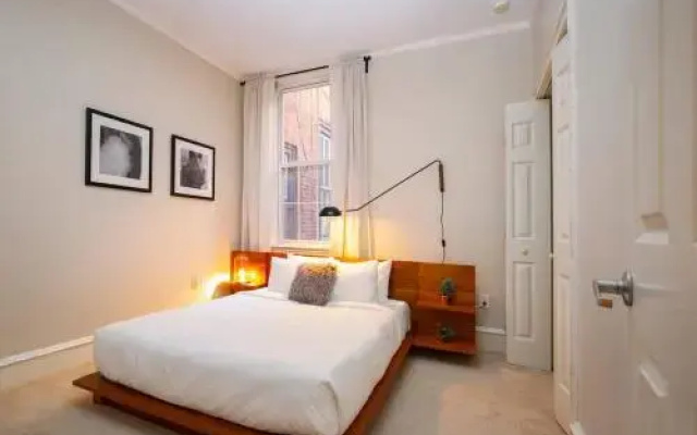 photo 2 of Walker's Paradise 2-Bdrm in Rittenhouse Square