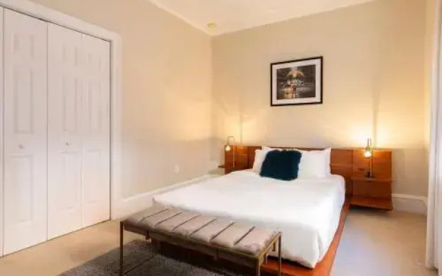 photo 3 of Walker's Paradise 2-Bdrm in Rittenhouse Square