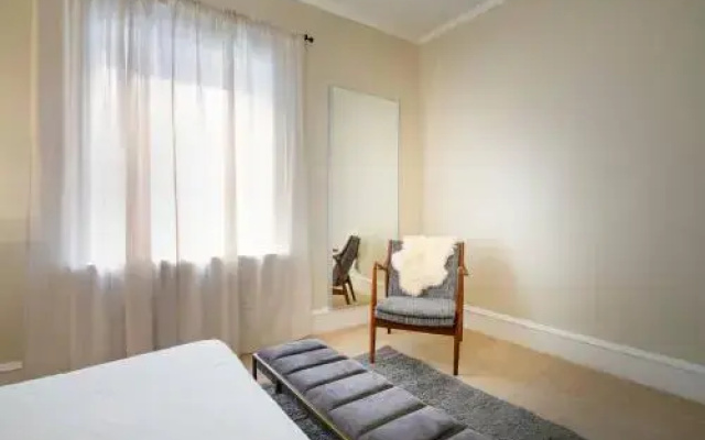 photo 4 of Walker's Paradise 2-Bdrm in Rittenhouse Square