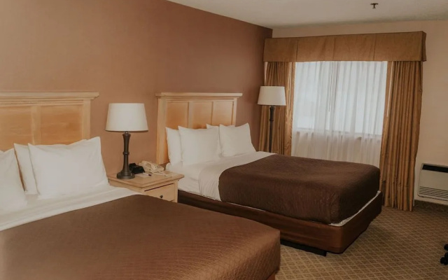photo 4 of Wallace Inn