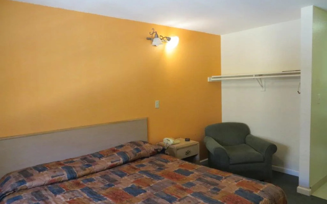 photo 3 of Walnut Inn