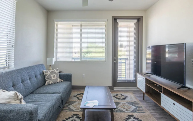 photo 3 of WanderJaunt Luxe Central Phoenix Apts
