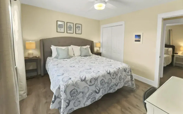 photo 4 of Wanna Go Back 3 Bedroom Home by RedAwning