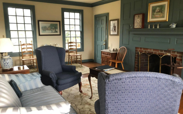 photo 2 of War Hill Inn