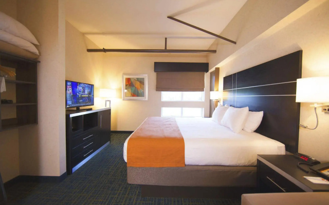 photo 3 of Warehouse Hotel