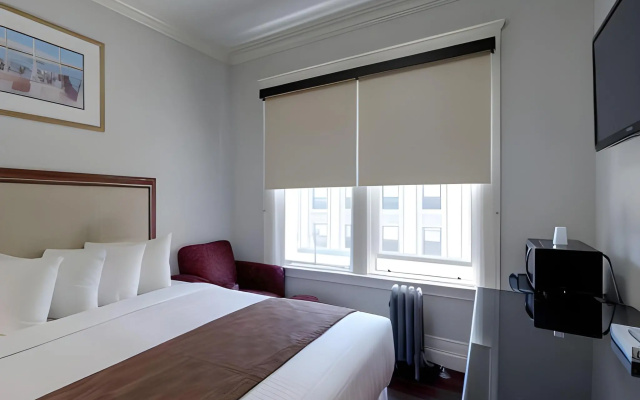 photo 4 of Warfield Hotel