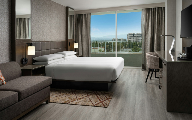 photo 3 of Warner Center Marriott Woodland Hills