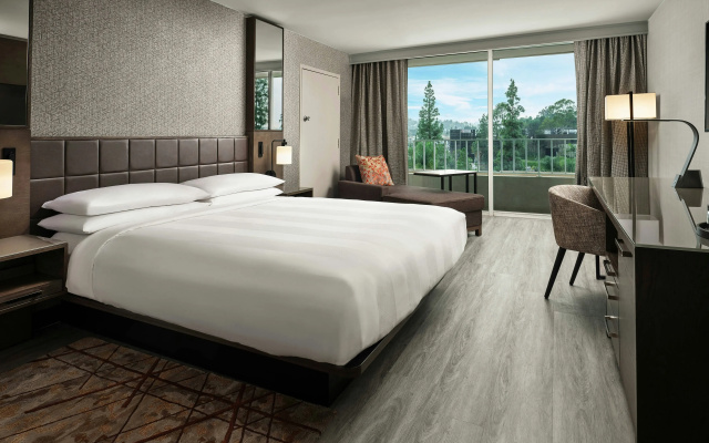 photo 4 of Warner Center Marriott Woodland Hills