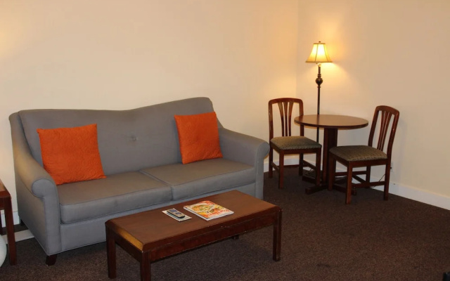 photo 4 of Washington Plaza Apartments