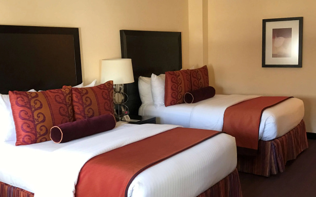 photo 3 of Washington Plaza Hotel