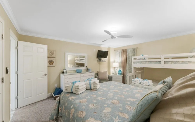 photo 4 of Stunning 2/2 Designer Condo w Coastal Appeal Right on the Gulf!