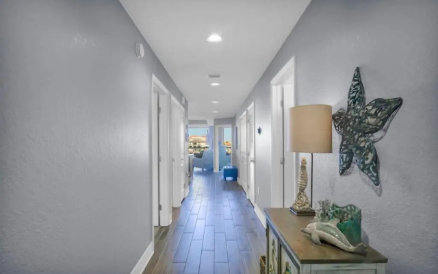 photo 4 of Waterfront -3BR - 2Kings -Pool Balcony - Beach