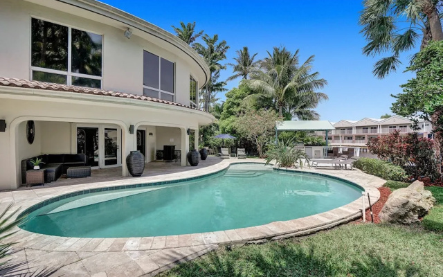 photo 2 of Waterfront 7BR Villa with Heated Pool