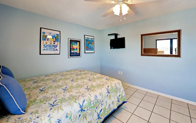 photo 3 of Waterfront Beauty in Gulf Shores by RedAwning