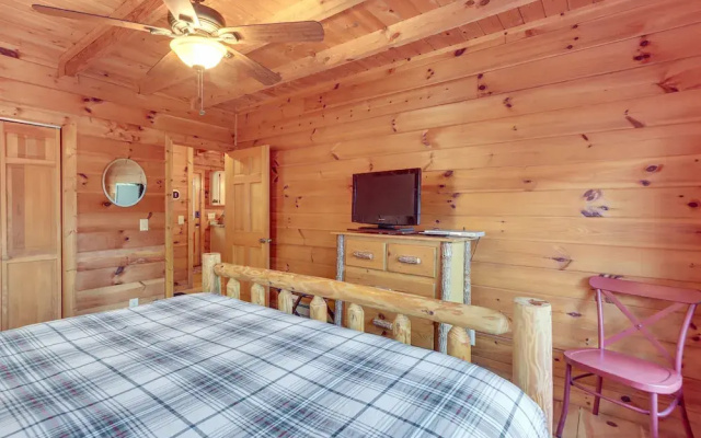 photo 4 of Waterfront Cabin w/ Beautiful River View & Hot Tub