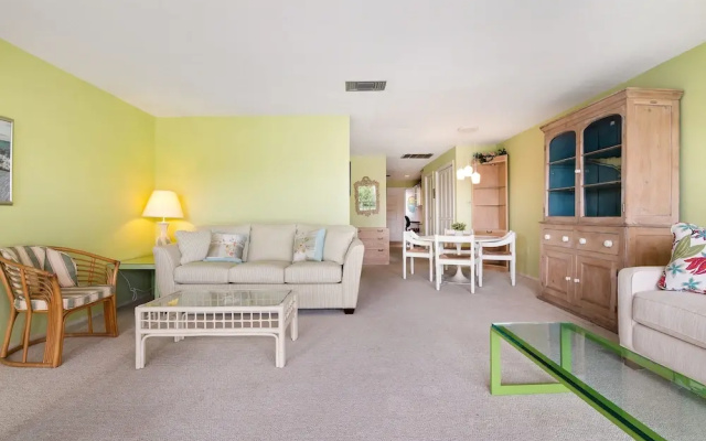 photo 3 of Waterfront Condo Beach Access Community Pool And Tennis 1 Bedroom Condo by RedAwning