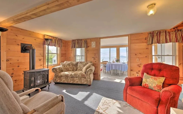 photo 4 of Waterfront Cottage - 17 Mi to Acadia Ntnl Pk!