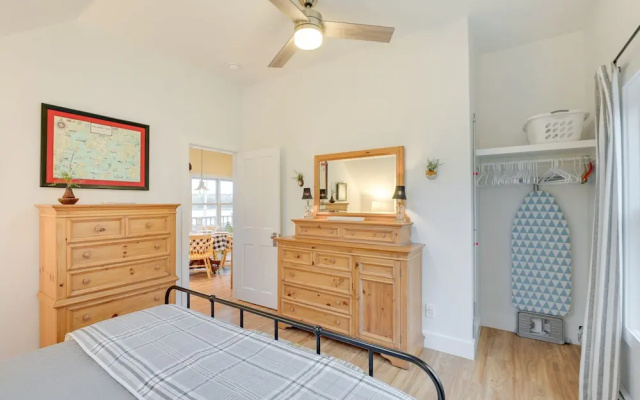 photo 4 of Waterfront Deer Isle Apartment w/ Fire Pit