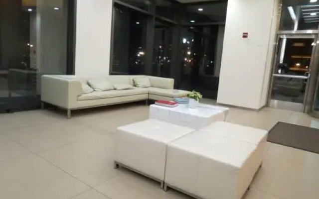 photo 3 of Waterfront High Rise Deluxe