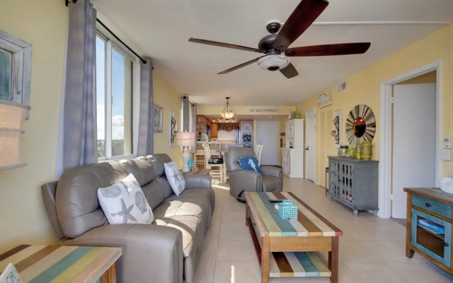 photo 4 of Waterfront Hudson Condo w/ Amenity Access!