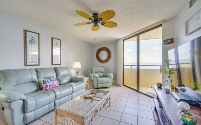 photo 2 of Pool & Beach Access: Waterfront Hudson Condo!
