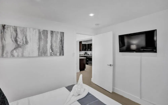 photo 2 of Waterfront Newly Renovated 4 BR Home