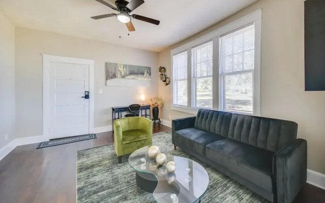 photo 3 of Waterfront Portsmouth Apt: 1/2 Mi to Dtwn & Ferry