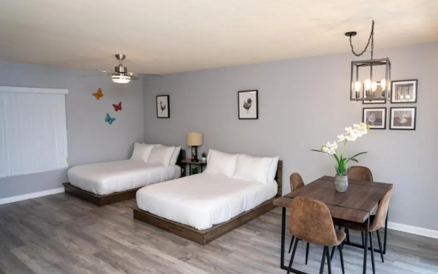 photo 4 of Waterfront Studio- Pool, Beach, Intercostal-5