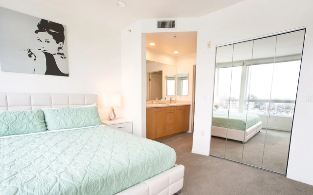 photo 2 of Waterfront Suites At Marina Del Rey