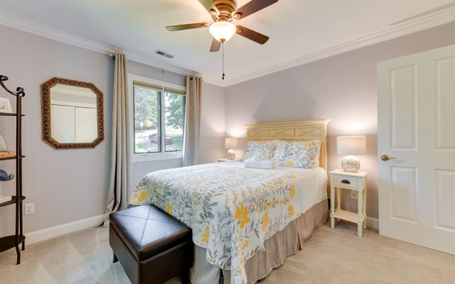 photo 4 of Waterfront Troutman Vacation Rental on Lake Norman