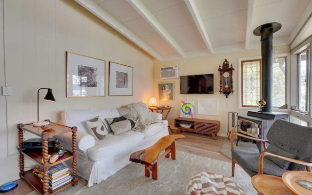 photo 2 of Waterfront White Lake Vacation Rental!