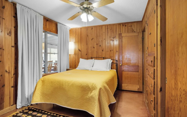 photo 3 of Waterlily Serenity | 2 Bedroom | Creekside