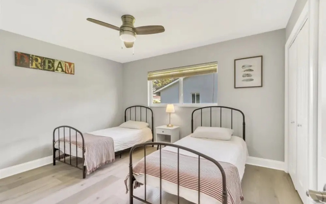 photo 5 of Watersedge - Private & Sanitized, Self Check-in. Perfect for Social Distancing & Working From Home. Private Pool, Pet Friendly. Super-host Support