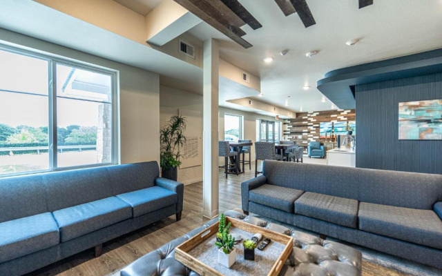 photo 2 of Soka Suites Dallas - Las Colinas