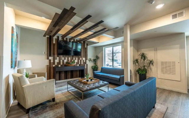 photo 3 of Soka Suites Dallas - Las Colinas