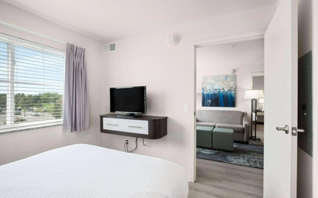 photo 5 of WaterWalk Extended Stay by Wyndham Minneapolis - Plymouth