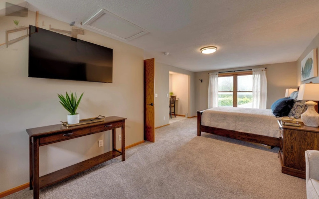 photo 4 of Game Room + Patio: 'bremer House Waverly Rental'