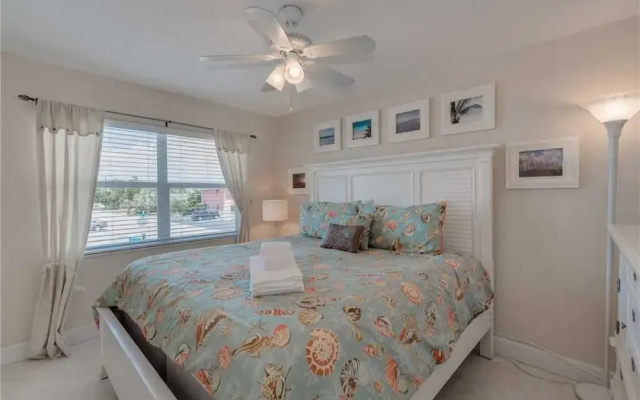 photo 3 of Waves 17 - One Bedroom Condo