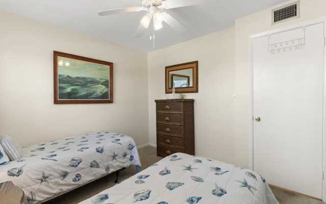 photo 3 of Waves by Distinctive Beach Rentals