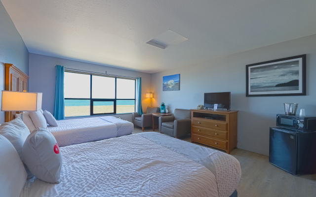 photo 5 of Waves Hotel NYE Beach - Newport OR