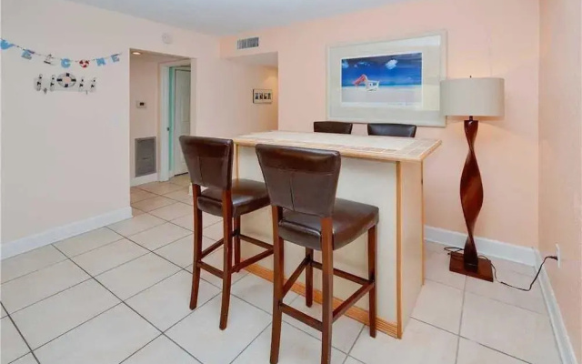 photo 3 of Waves-16 - Waves 16 1 Bdrm Beautiful Cond One-bedroom Apartment