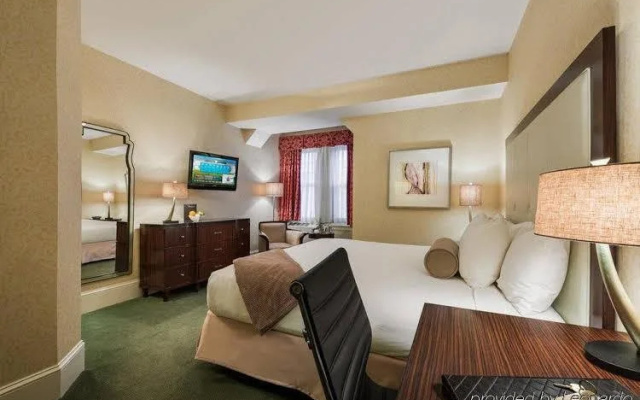 photo 3 of Wayne Hotel