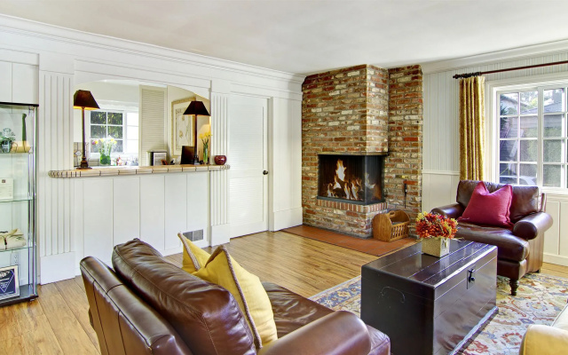 photo 2 of Wayside Inn