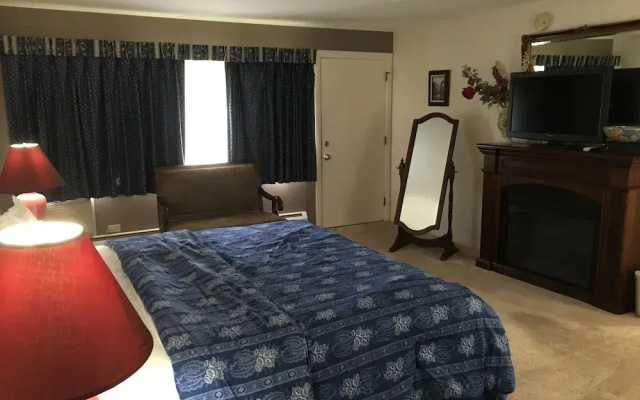 photo 5 of Weathervane Motel