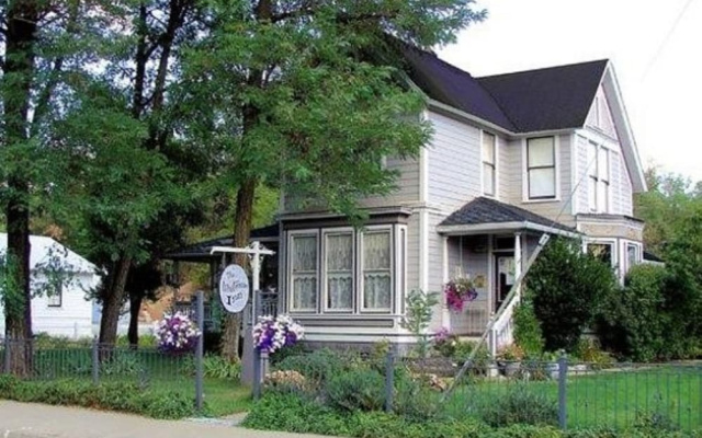 photo 4 of Weaverville Whitmore Inn