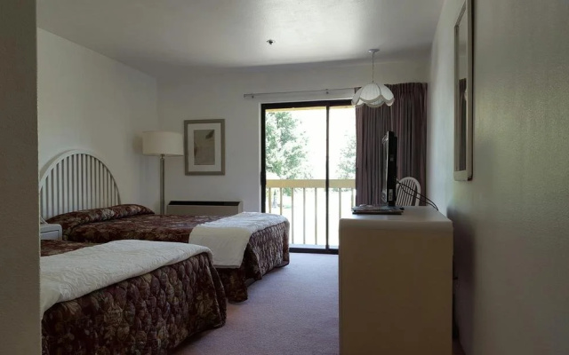 photo 3 of Wedge Mountain Inn